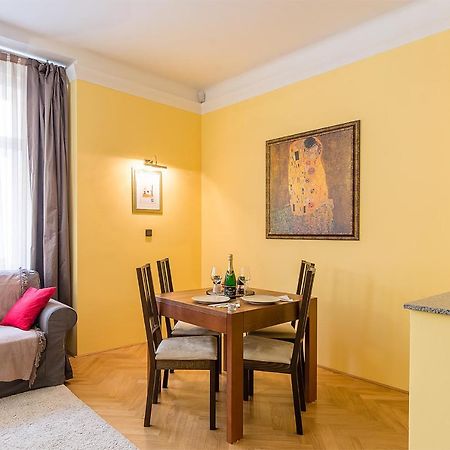 In Heart Of Prague - 2Br 2Ba Elegant Downtown Apt Kültér fotó