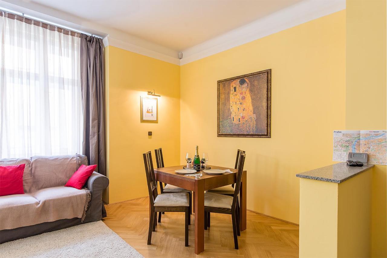 In Heart Of Prague - 2Br 2Ba Elegant Downtown Apt Kültér fotó