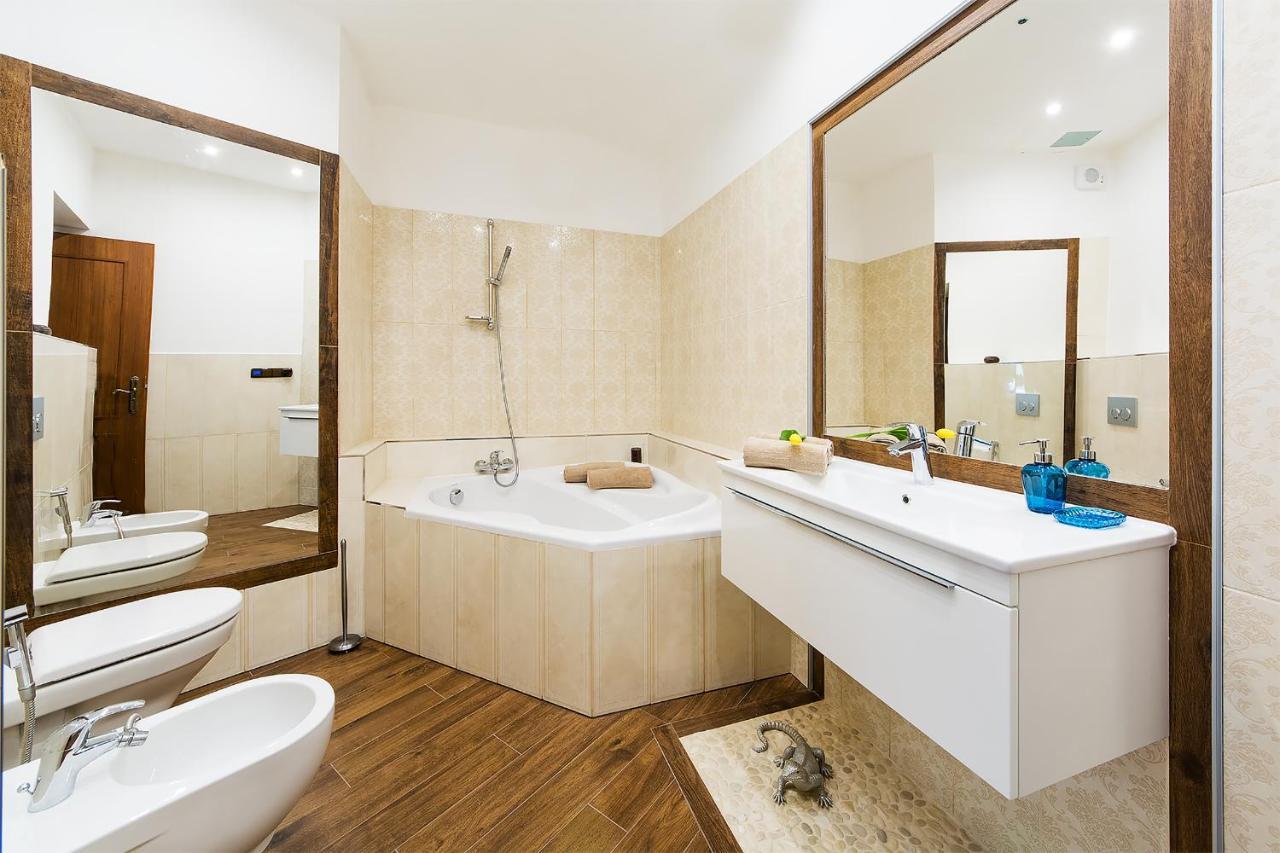 In Heart Of Prague - 2Br 2Ba Elegant Downtown Apt Kültér fotó