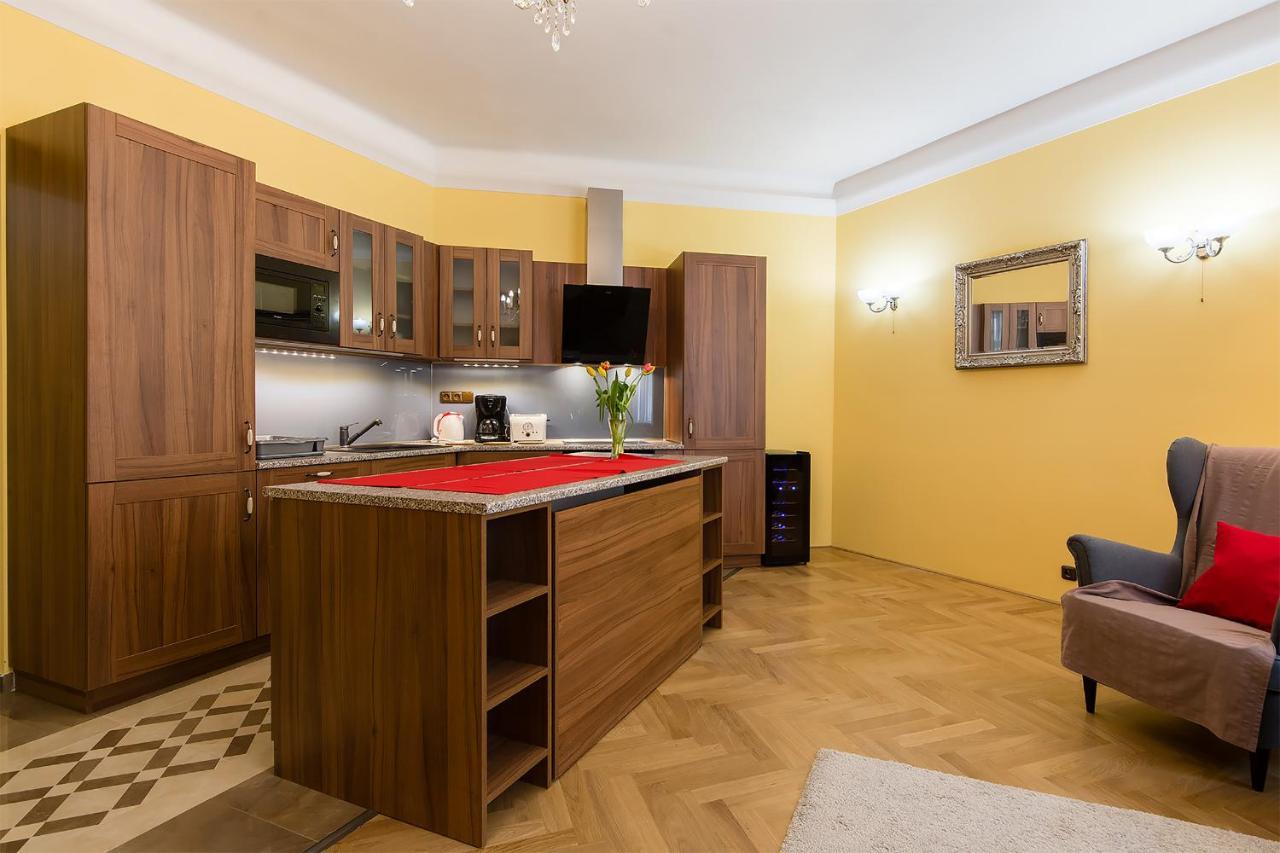 In Heart Of Prague - 2Br 2Ba Elegant Downtown Apt Kültér fotó